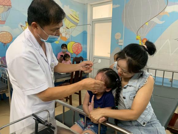 mua thuốc ngoài, người bệnh mua thuốc ngoài, mua thuốc ngoài được bảo hiểm chi trả 