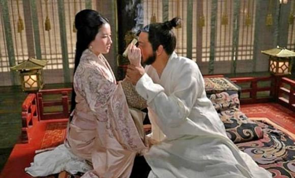 Tào Tháo, Đinh phu nhân, Tam quốc diễn nghĩa