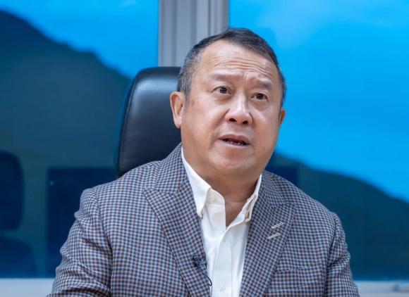 Sao hoa ngữ, sao hoa ngữ tuổi rắn