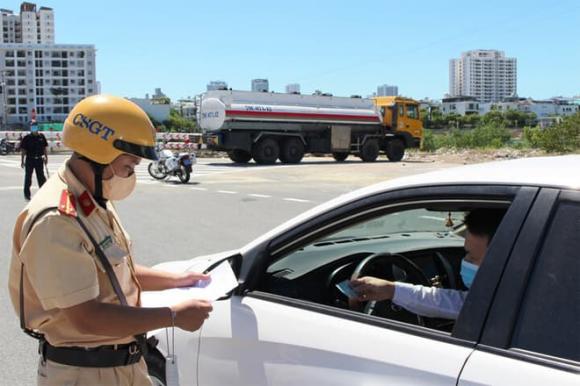 giao ô tô cho người không có giấy phép lái xe, vi phạm giao thông