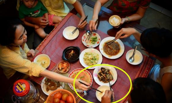 ứng xử, giao tiếp ứng xử, sếp gọi nhầm tên trong thang máy, sếp gọi nhầm tên, Người EQ, ứng xử nơi công sở