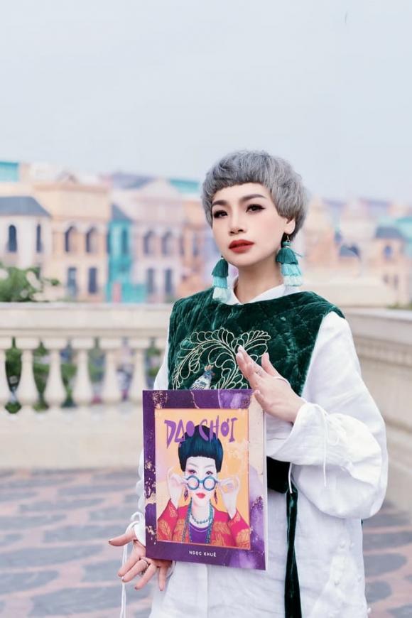 ngoc-khue-mot-doc-ban-trong-ky-nguyen-moi (1).jpeg 1 Ngọc Khuê, Dạo chơi