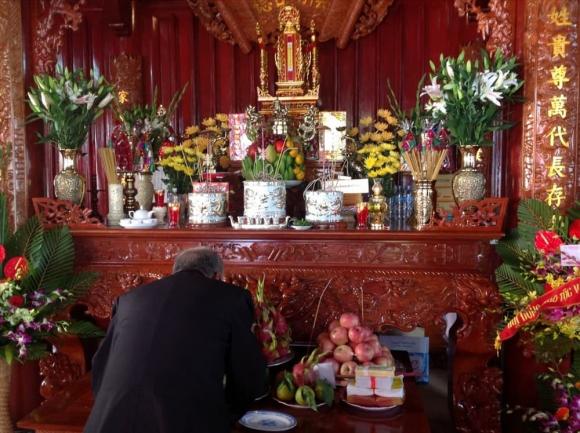 thắp hương ngày Tết