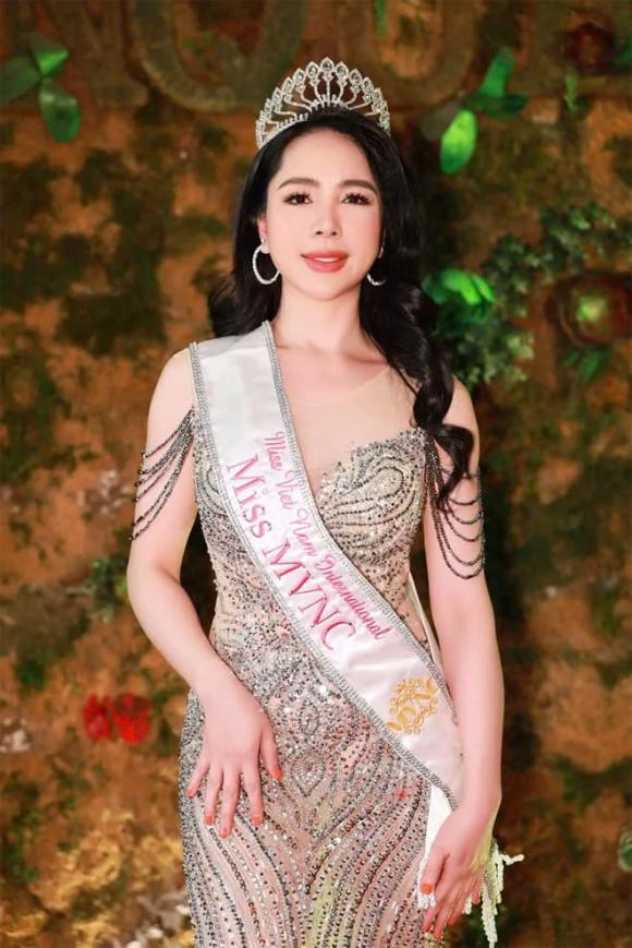 hoa-hau-nguoi-viet-sam-sam-nguyen-chuan-bi-cham-thi-nhan-sac-tai-my (1).jpg 0 Hoa hậu Sam Sam Nguyễn, Hoa hậu người Việt 2025