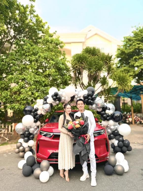Sao Việt 24/1, tin sao việt mới nhất, Hoài Linh, Nhật Kim Anh