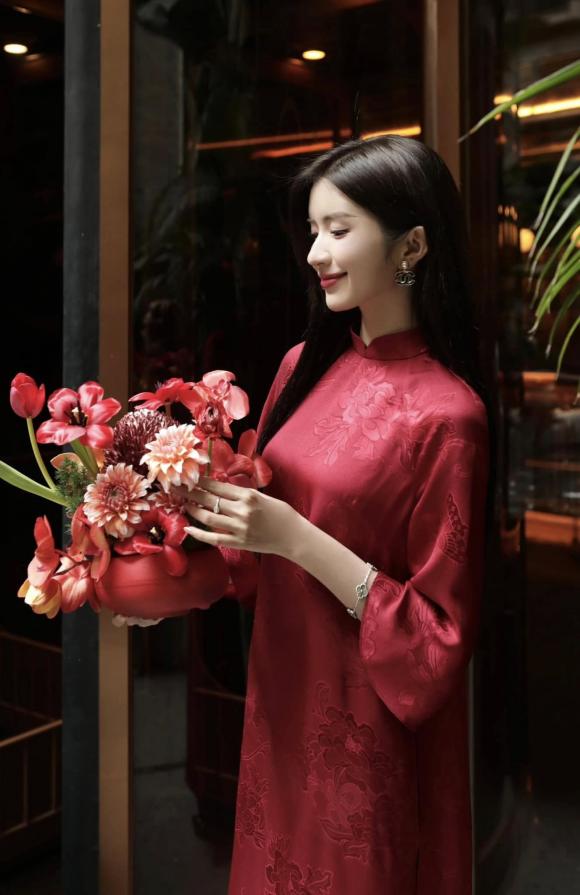 Sao Việt 24/1, tin sao việt mới nhất, Hoài Linh, Nhật Kim Anh