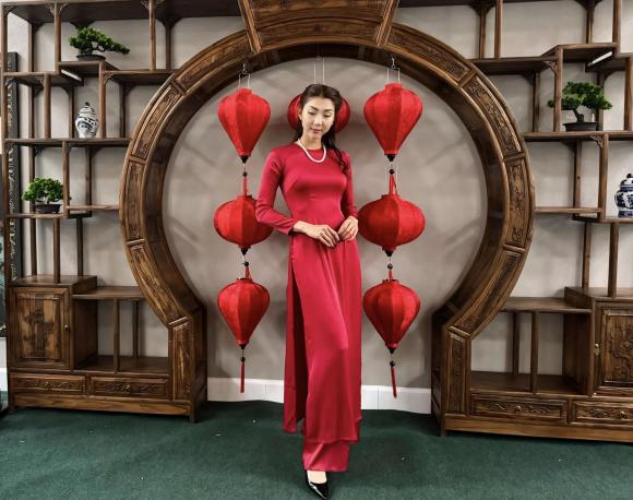Sao Việt 24/1, tin sao việt mới nhất, Hoài Linh, Nhật Kim Anh