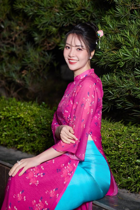Á hậu thuỵ vân, sao việt