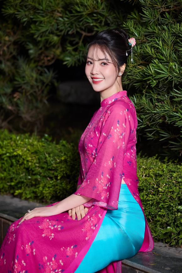 Á hậu thuỵ vân, sao việt