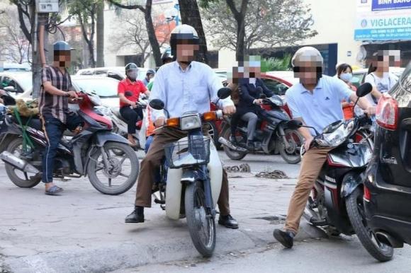 đi xe máy lên vỉa hè, mức phạt đi xe máy lên vỉa hè, kiến thức