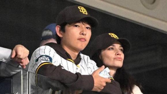 song joong ki, vợ tây, sao hàn 