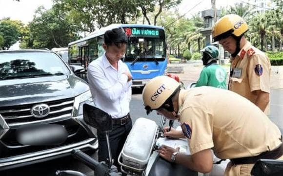 Giao xe cho người không có giấy phép lái xe