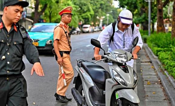 học sinh, vi phạm giao thông, giao xe cho người chưa đủ tuổi