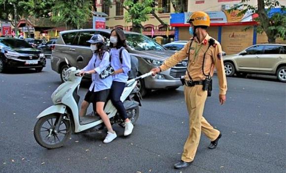 học sinh, vi phạm giao thông, giao xe cho người chưa đủ tuổi
