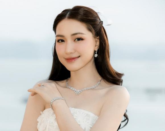 Hoà Minzy, Chị Đẹp Đạp Gió, sao Việt 