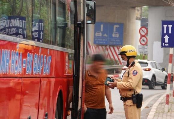 đón trả khách trên đường cao tốc, nghị định 168