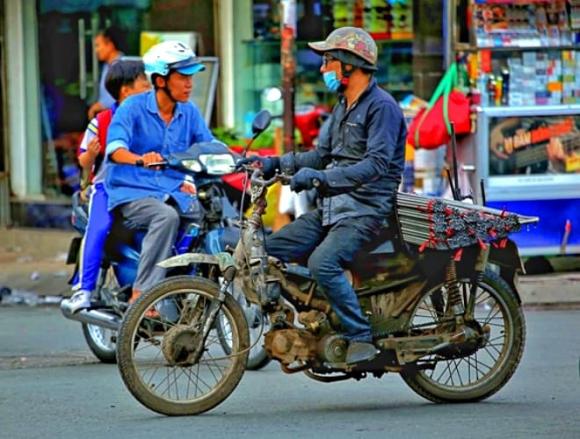 Xe máy, Xe máy không đạt yêu cầu, vi phạm giao thông