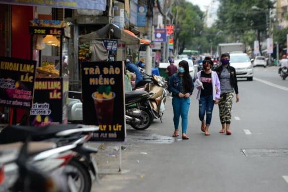 Sử dụng lòng đường trái phép để kinh doanh ăn uống