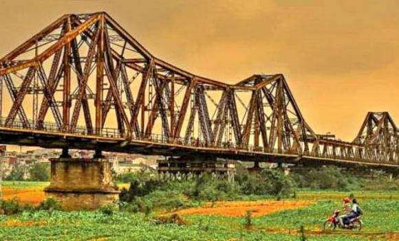 Cầu Long Biên, Hà Nội, cầu Việt Trì, Phú Thọ, cây cầu đi ngược