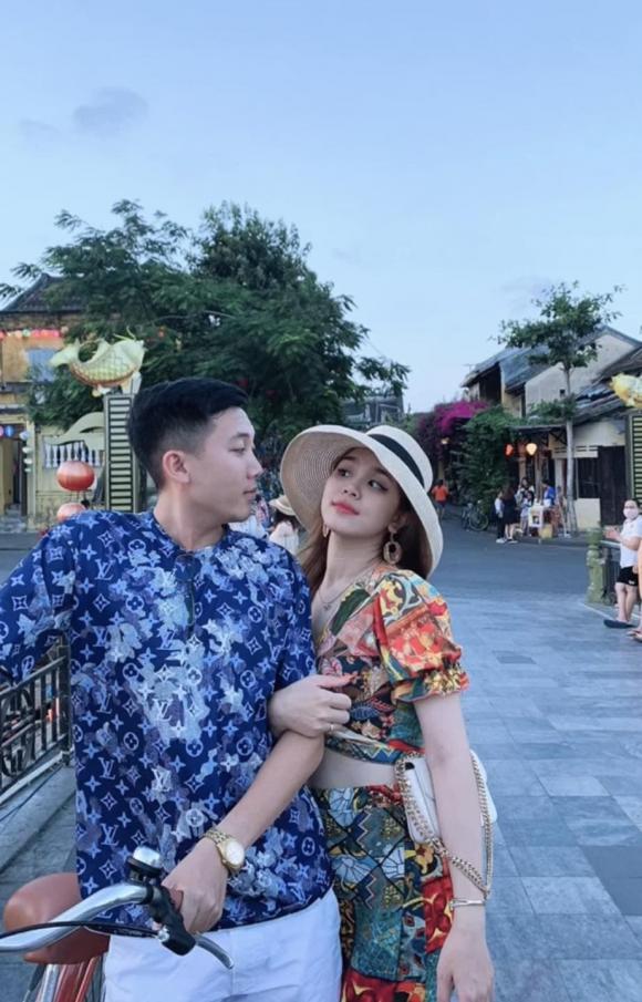 Thánh tỏ tình, cô gái tỏ tình, giới trẻ 