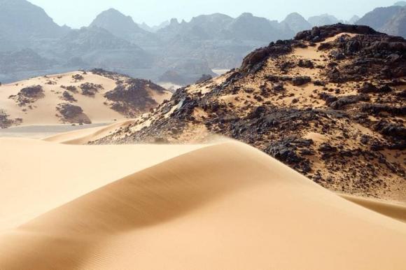 Nơi nào nóng nhất thế giới, Thung lũng Chết, sa mạc Sahara