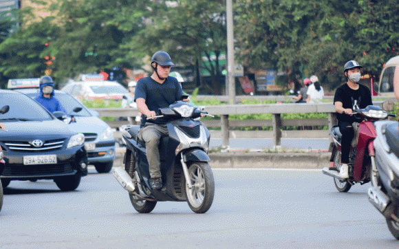 Nghị định 168, mức phạt sử dụng điện thoại khi lái xe