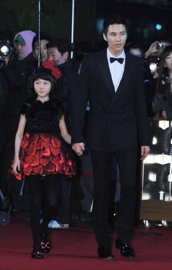 won bin, kim sae ron,  tang lễ, sao hàn 