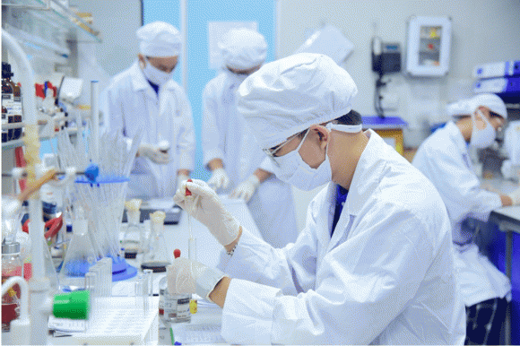 Đại học Công nghệ, tiến sĩ, thạc sĩ