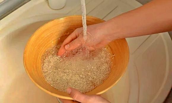 vắt chanh vào nồi cơm, công dụng của chanh, mẹo vặt, cơm ngon