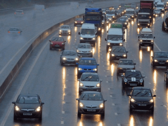 lái xe không giữ khoảng cách an toàn, vi phạm giao thông