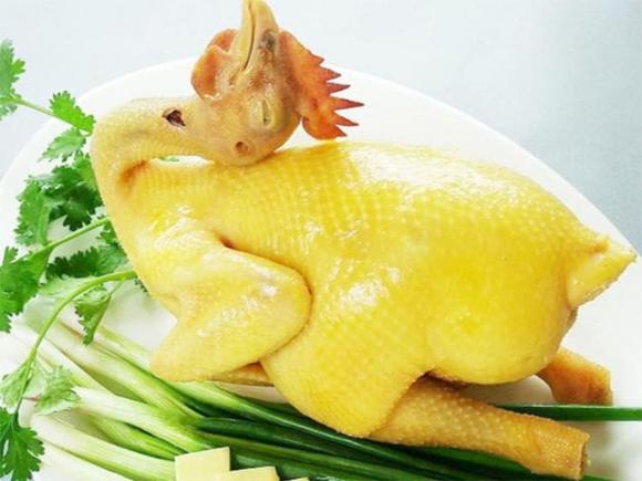 luộc gà bằng nước sôi hay nước lã, cách luộc gà ngon