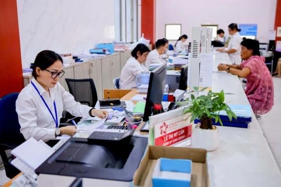 Tinh giản bộ máy, hỗ trợ cán bộ tinh giản