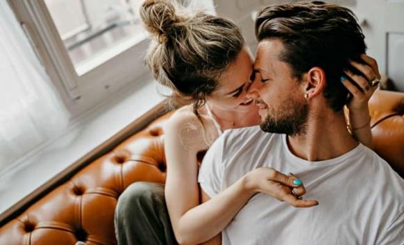 vợ chồng, vợ chồng chênh lệch tuổi, hạnh phúc, hôn nhân