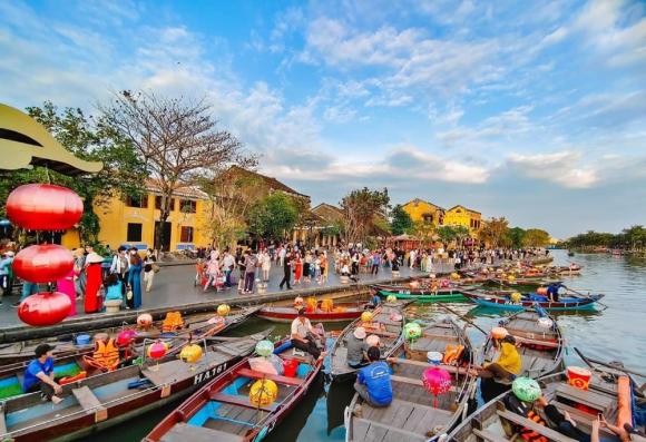 Phố cổ hội an, nghề chèo ghe tại Hội An
