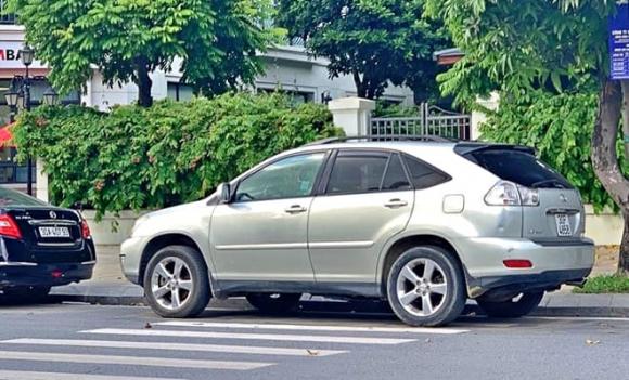 Ô tô quay đầu, vạch dành cho người đi bộ, vi phạm giao thông