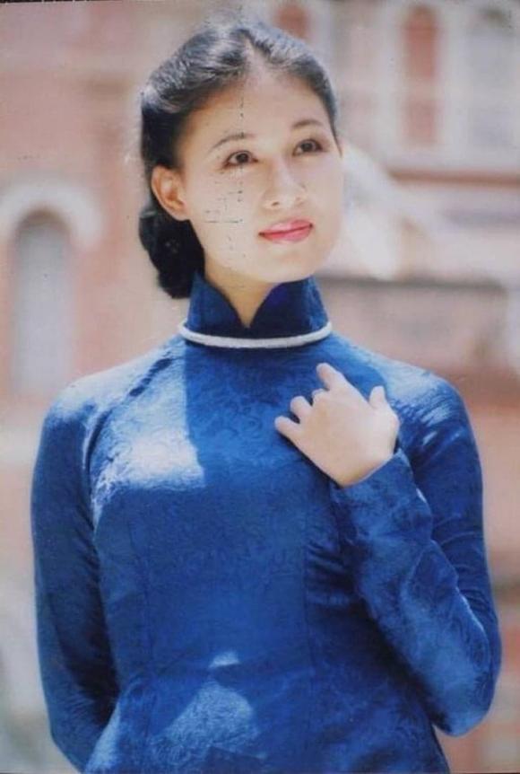 Nữ hoàng ảnh lịch, diễn viên Võ Sông Hương, sao Việt