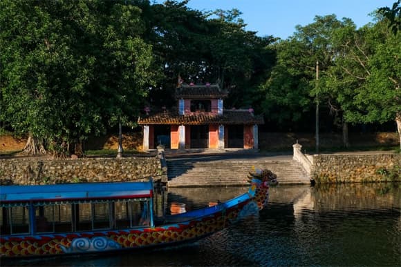 Vùng đất thần kinh, Thành phố Huế, TP trực thuộc Trung ương