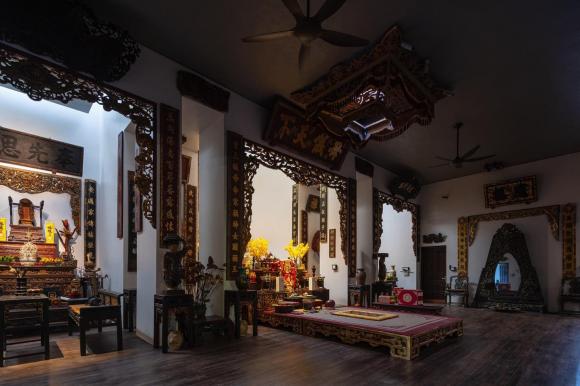 Danh hài Xuân Hinh, ca sĩ Hòa Minzy, Vua chèo, sao Việt
