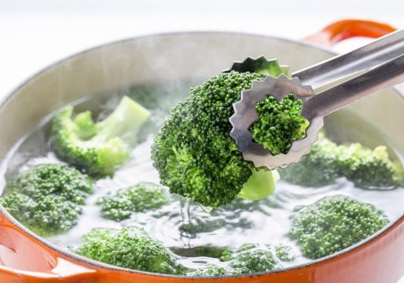  rau luộc xanh mướt, dạy nấu ăn
