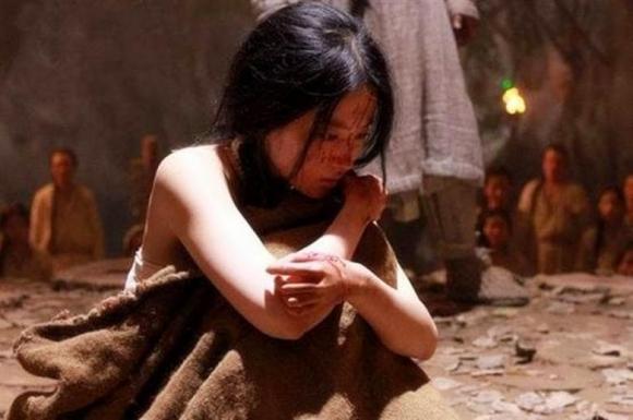 Hình phạt gội rửa, tra tấn nữ từ nhân thời cổ đại