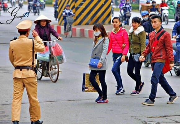 luật giao thông, đường bộ, vi phạm giao thông, người đi bộ