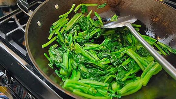 rau củ, luộc rau, xào rau, kiến thức 