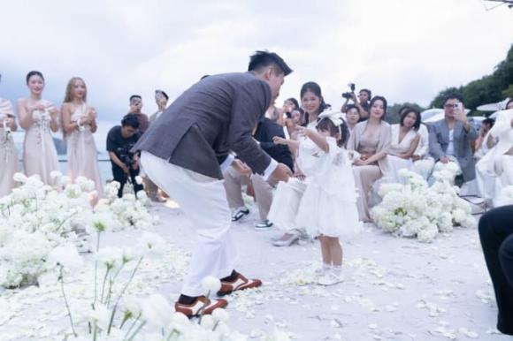 hotgirl Salim, Hải Long, sao Việt
