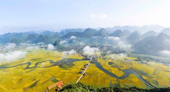 Làng có hơn 400 ngôi nhà đều quay về một hướng, Làng Quỳnh Sơn