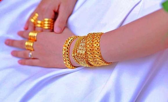 vàng, người kỵ đeo vàng, người mệnh nào kỵ đeo vàng, tương khắc