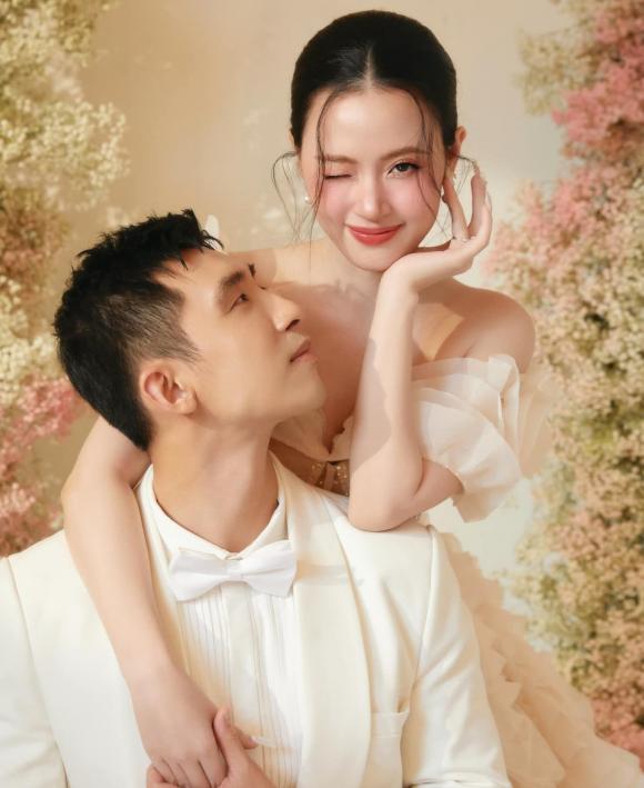 hotgirl Midu, sao Việt