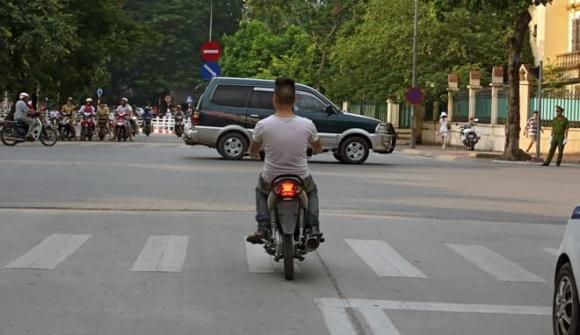 rơi mất biển số xe