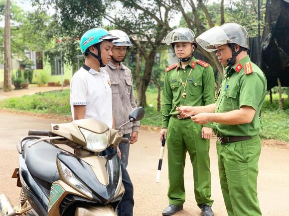 công an xã xử phạt vi phạm giao thông, sáp nhập xã