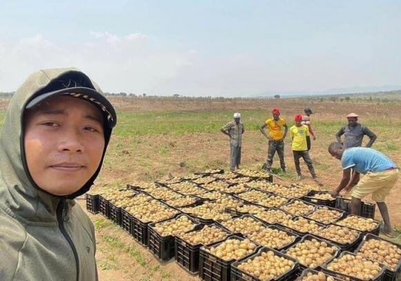 Quang Linh Vlogs
