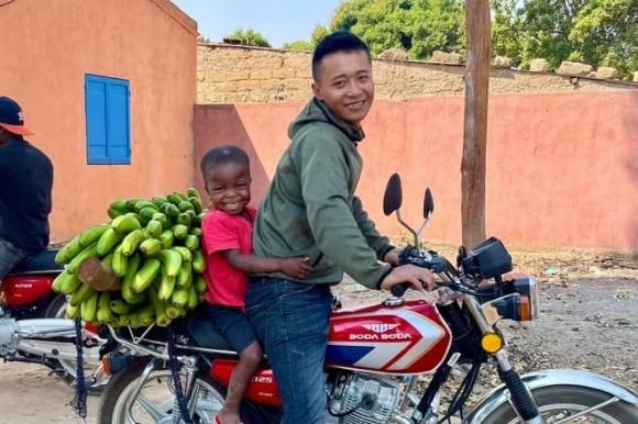 Quang Linh Vlogs